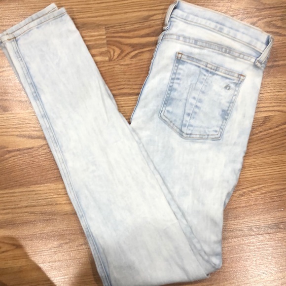 Rag and Bone skinny jean “Bleach Out” - Picture 3 of 3